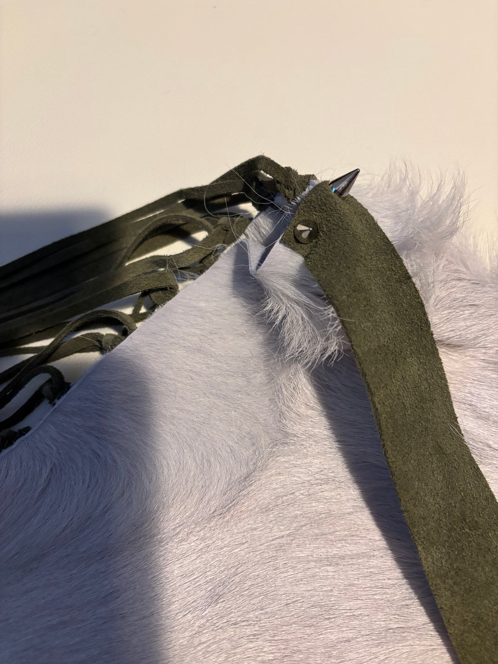 Tassel cowhide carry-all