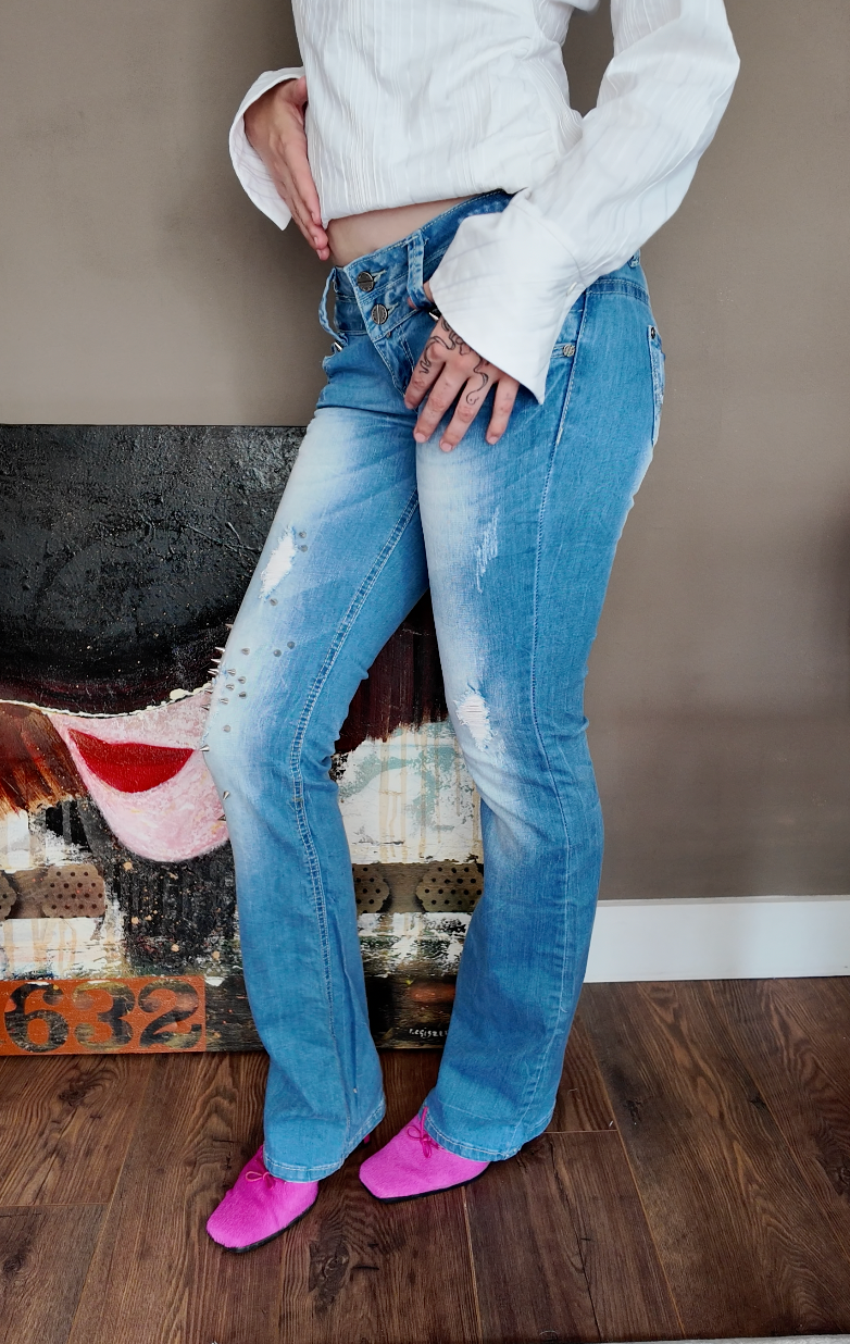 Low-waist Studded Jeans